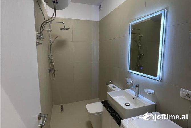 Shtepi ne shitje Apartament ne Tirane, 1+1, Mobilimi Bosh, pa mobiluar, Pagesa 97,000  Euro.