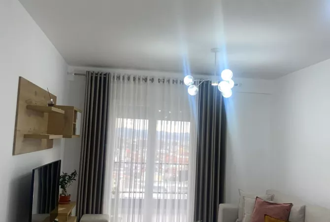 Shtepi me qera Apartament ne Tirane, 2+1, Mobilimi E mobiluar, Pagesa 650  Euro.