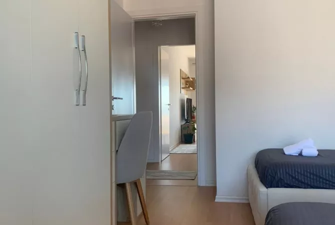 Shtepi me qera Apartament ne Tirane, 2+1, Mobilimi E mobiluar, Pagesa 650  Euro.