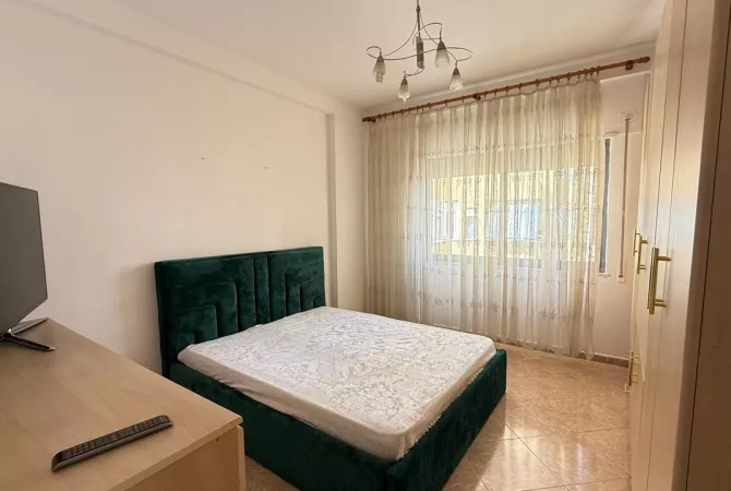 Shtepi me qera 2+1 ne Tirane - 750 Euro