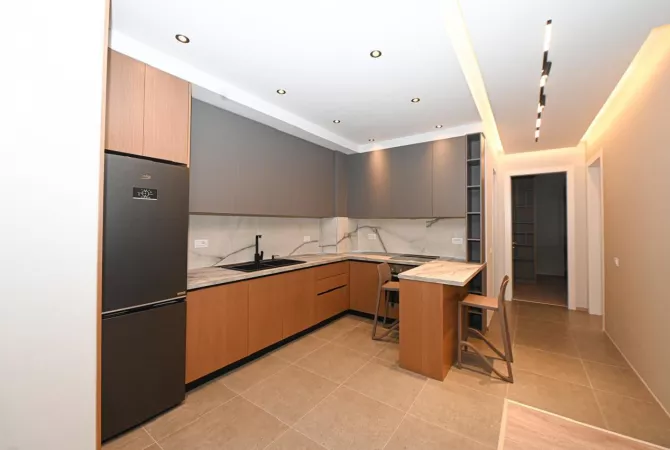 Shtepi me qera Apartament ne Tirane, 2+1, Mobilimi E mobiluar, Pagesa 1,200  Euro.