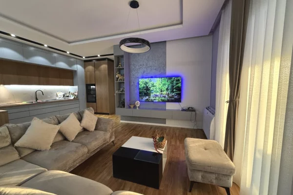 House for Sale 4+1 in Tirana - 300,000 Euro