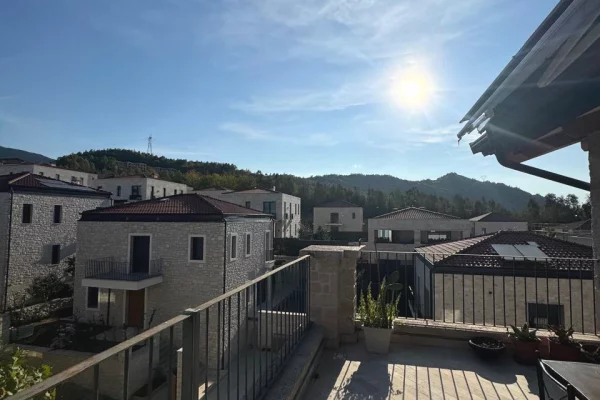 Penthouse (panoramic top floor) for rent in Tirana 4+1, Furnished