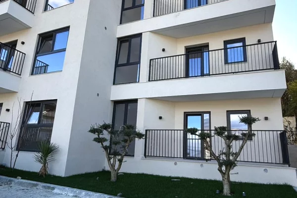 Shtepi ne shitje Apartament ne Tirane, 1+1, Mobilimi Bosh, pa mobiluar, Pagesa 91,443  Euro.