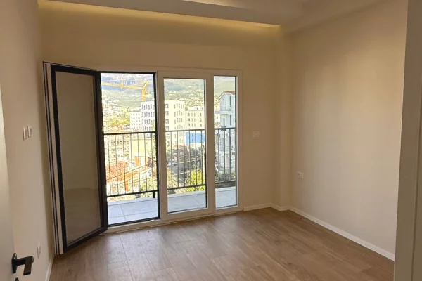 Shtepi ne shitje Apartament ne Tirane, 1+1, Mobilimi Bosh, pa mobiluar, Pagesa 91,443  Euro.