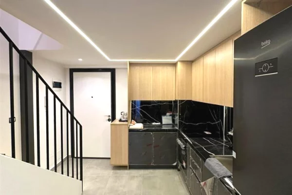 Shtepi ne shitje Apartament ne Tirane, 1+1, Mobilimi E mobiluar, Pagesa 122,000  Euro.