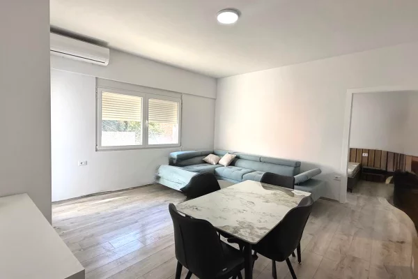 Shtepi me qera 1+1 ne Tirane - 650 Euro