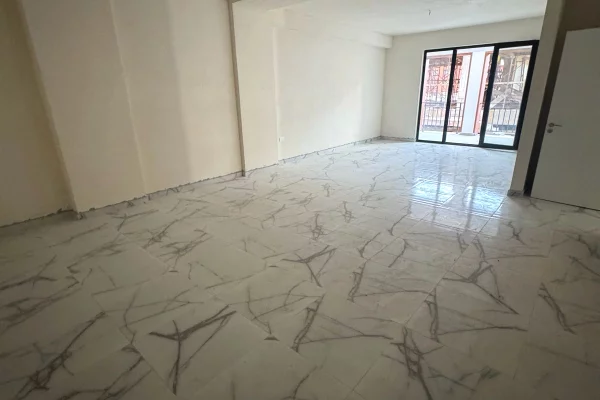 Apartment for sale in Tirana 3+1, Emty