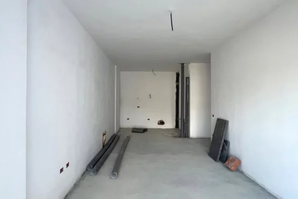 Apartment for sale in Tirana 3+1, Emty