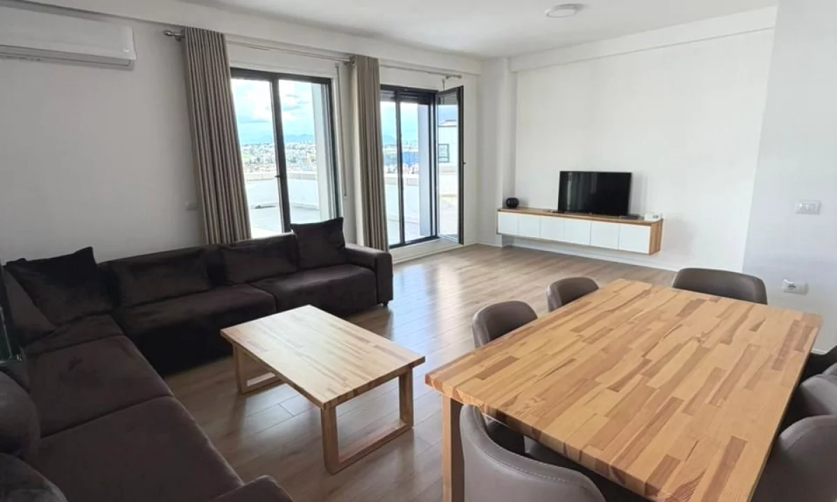 Shtepi ne shitje Apartament ne Tirane, 2+1, Mobilimi E mobiluar, Pagesa 289,200  Euro.