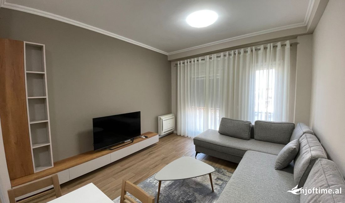 Shtepi me qera Apartament ne Tirane, 1+1, Mobilimi E mobiluar, Pagesa 600  Euro.