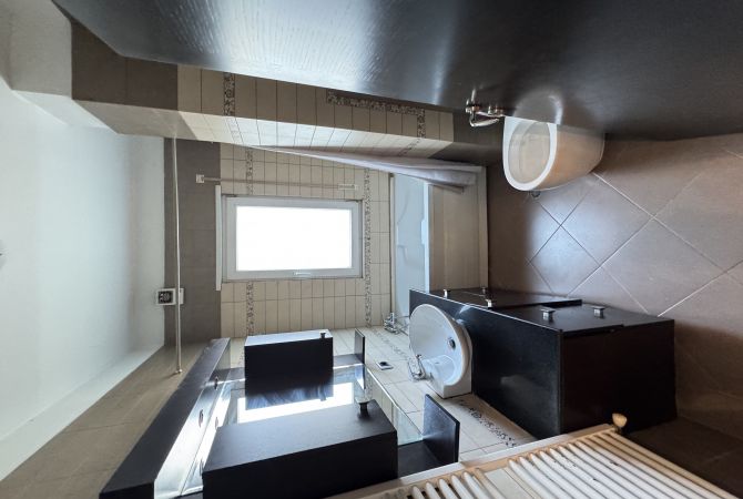 Shtepi me qera Apartament ne Tirane, 3+1, Mobilimi E mobiluar, Pagesa 750  Euro.