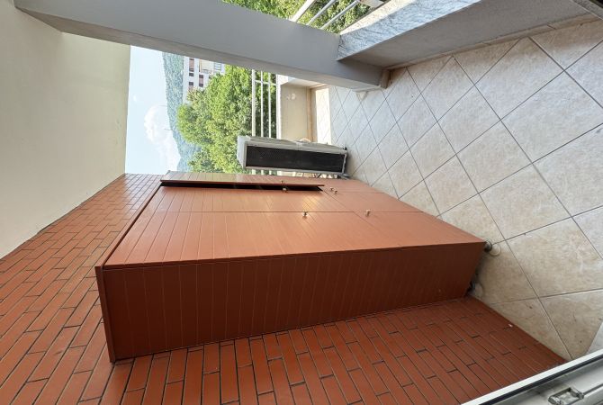 Shtepi me qera Apartament ne Tirane, 3+1, Mobilimi E mobiluar, Pagesa 750  Euro.