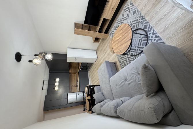 Shtepi me qera 2+1 ne Tirane - 65,000 Leke