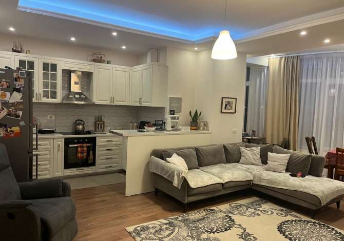 Shtepi ne shitje Apartament ne Tirane, 2+1, Mobilimi E mobiluar, Pagesa 145,000  Euro.