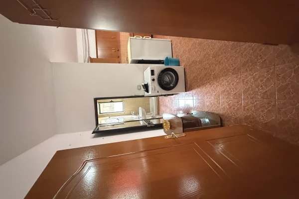 Shtepi me qera Apartament ne Tirane, Garsoniere, Mobilimi E mobiluar, Pagesa 27,000  Leke.