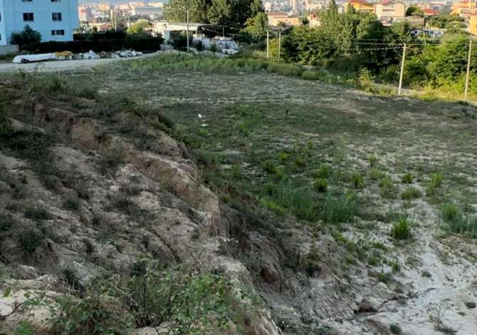 Truall ose Toke ne Tirane - 135,000 Euro