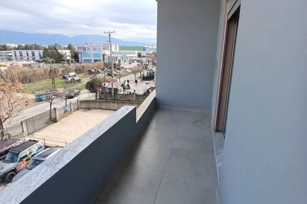 Shtepi me qera Apartament ne Tirane, 1+1, Mobilimi E mobiluar, Pagesa 30,000  Leke.