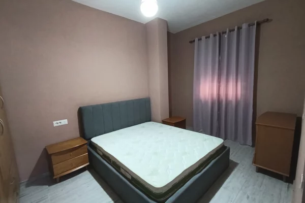 Shtepi me qera Apartament ne Tirane, 1+1, Mobilimi E mobiluar, Pagesa 30,000  Leke.