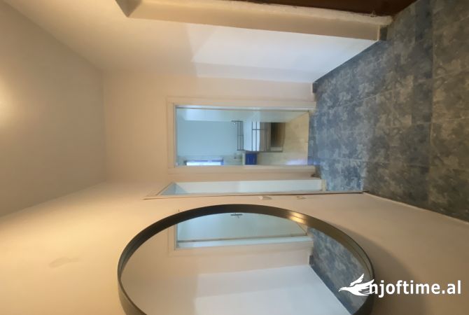 Shtepi me qera 1+1 ne Tirane - 400 Euro