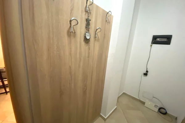 Shtepi me qera Apartament ne Tirane, 2+1, Mobilimi E mobiluar, Pagesa 500  Euro.