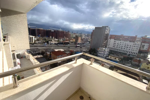 Shtepi me qera Apartament ne Tirane, 2+1, Mobilimi E mobiluar, Pagesa 500  Euro.