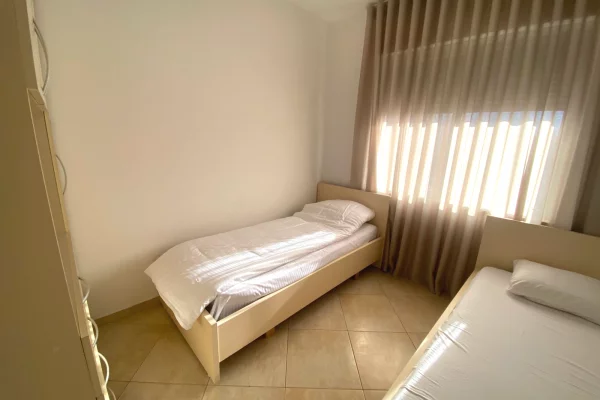Shtepi me qera Apartament ne Tirane, 2+1, Mobilimi E mobiluar, Pagesa 500  Euro.