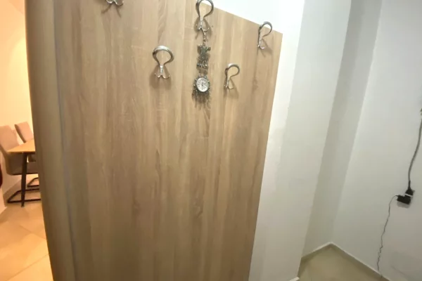 Shtepi me qera Apartament ne Tirane, 2+1, Mobilimi E mobiluar, Pagesa 500  Euro.