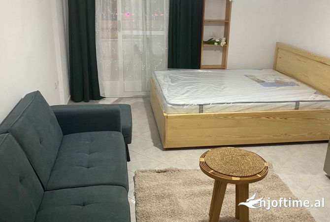Shtepi me qera Garsoniere ne Tirane - 40,000 Leke