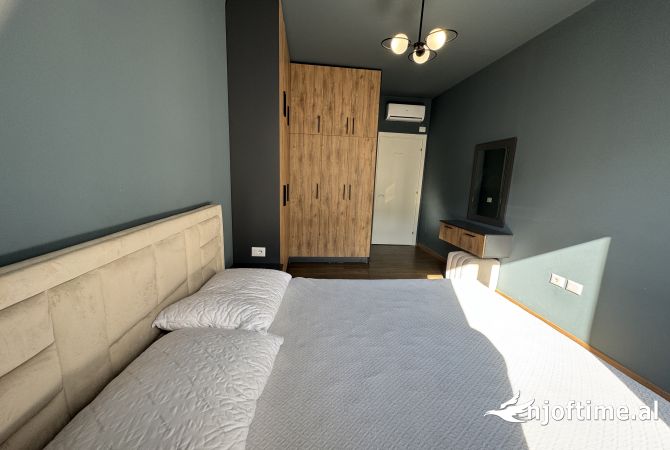 Shtepi ne shitje Apartament ne Tirane, 2+1, Mobilimi E mobiluar, Pagesa 150,000  Euro.