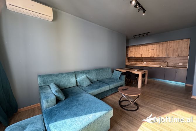 Shtepi ne shitje Apartament ne Tirane, 2+1, Mobilimi E mobiluar, Pagesa 150,000  Euro.
