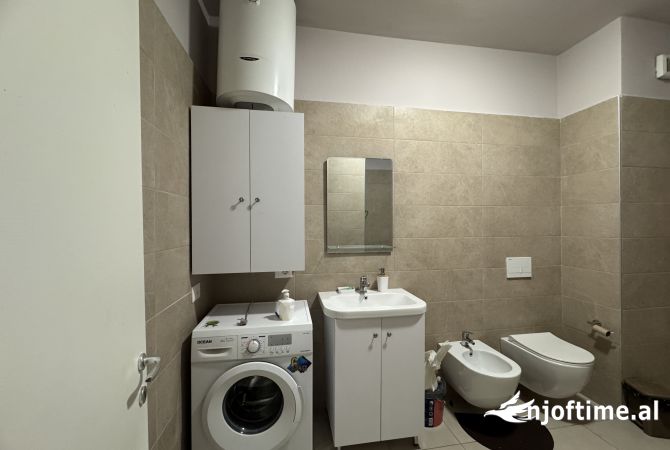 Shtepi ne shitje Apartament ne Tirane, 2+1, Mobilimi E mobiluar, Pagesa 150,000  Euro.