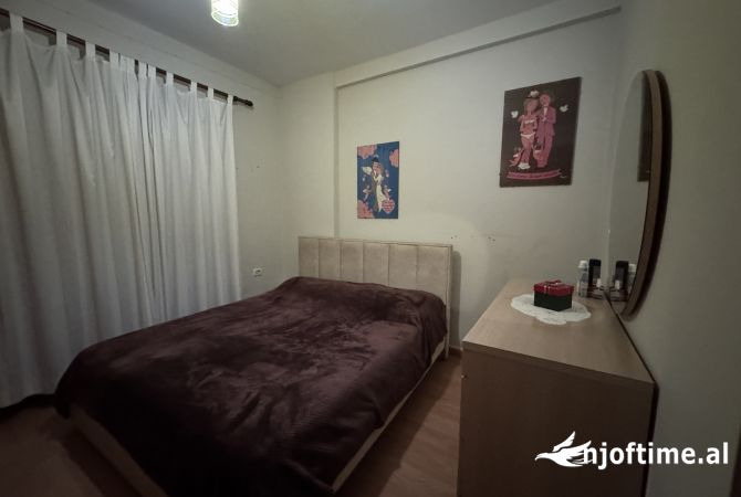 Shtepi ne shitje Apartament ne Tirane, 1+1, Mobilimi E mobiluar, Pagesa 140,000  Euro.