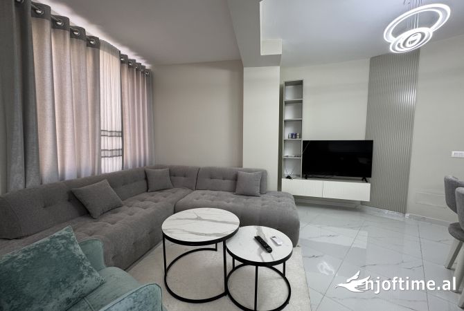 Shtepi me qera Apartament ne Tirane, 2+1, Mobilimi E mobiluar, Pagesa 80,000  Leke.