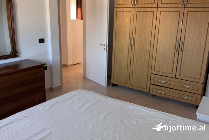 Shtepi me qera 2+1 ne Tirane - 45,000 Leke