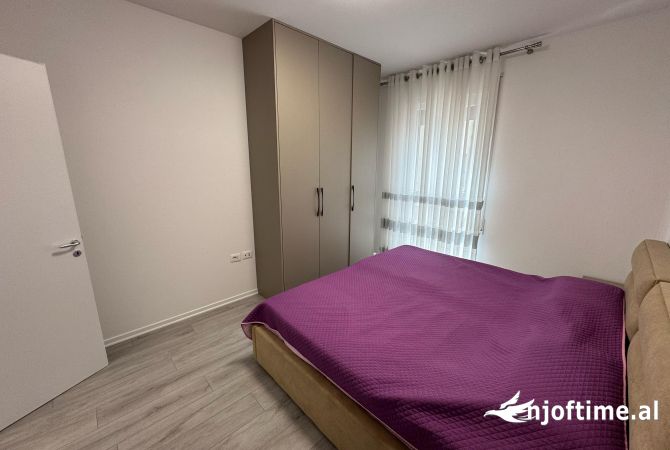 Shtepi me qera Apartament ne Tirane, 2+1, Mobilimi E mobiluar, Pagesa 730  Euro.