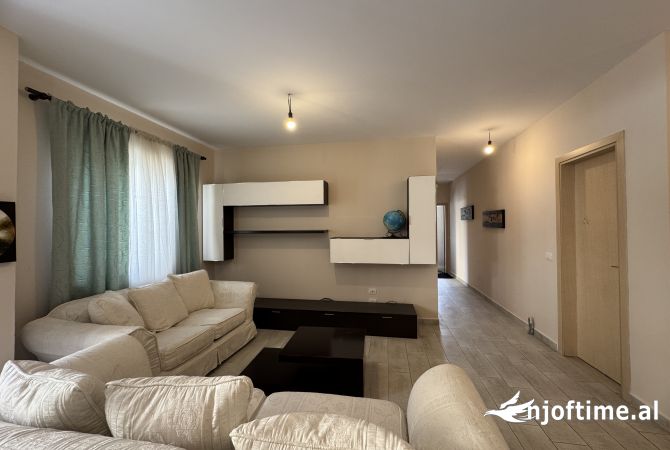 Shtepi me qera 2+1 ne Tirane - 550 Euro