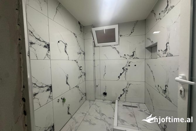 Shtepi me qera Apartament ne Tirane, 1+1, Mobilimi E mobiluar, Pagesa 400  Euro.