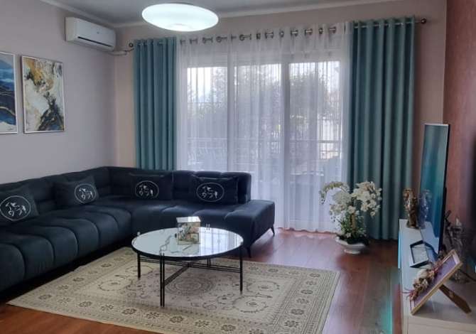 Shtepi me qera 2+1 ne Tirane - 650 Euro