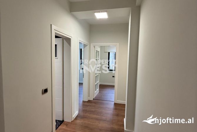Ambient biznesi me qera 4+1 ne Tirane - 2,000 Euro