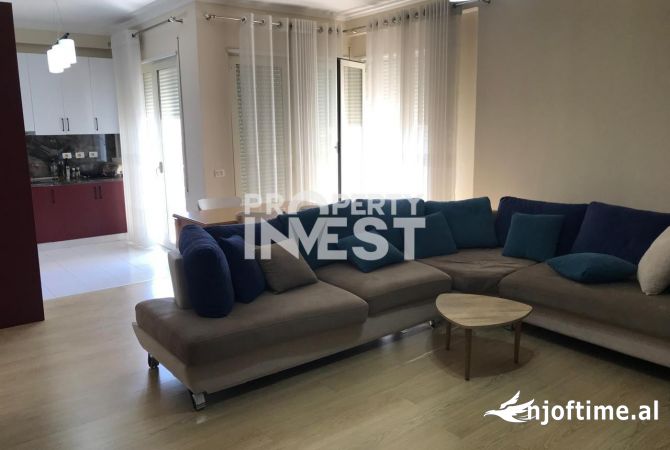 Shtepi me qera 2+1 ne Tirane - 750 Euro