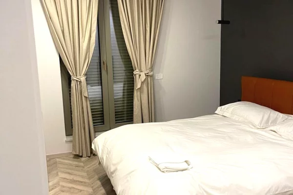 Shtepi me qera Apartament ne Tirane, 1+1, Mobilimi E mobiluar, Pagesa 900  Euro.