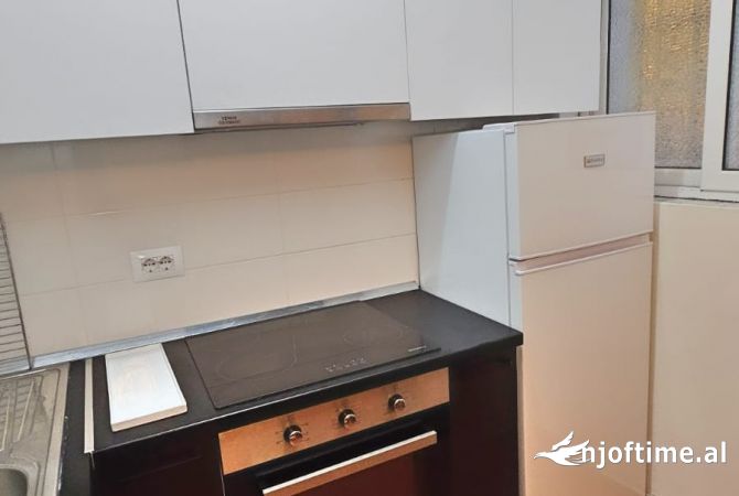 Shtepi me qera 1+1 ne Tirane - 45,000 Leke