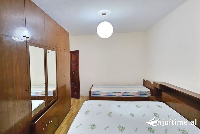 Shtepi me qera 1+1 ne Tirane - 45,000 Leke
