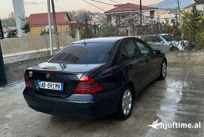 Auto in Vendita  a Tirana - 5,000 Euro