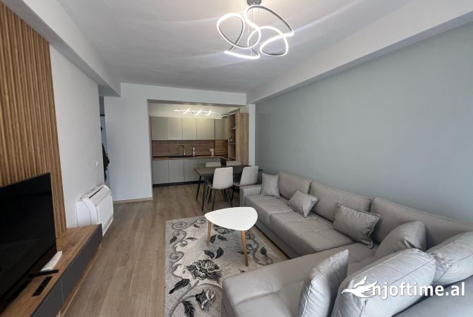 Shtepi me qera Apartament ne Tirane, 1+1, Mobilimi E mobiluar, Pagesa 550  Euro.
