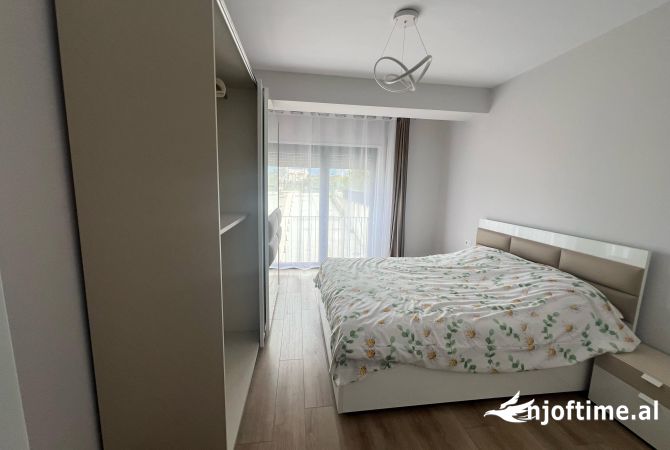 Shtepi me qera Apartament ne Tirane, 1+1, Mobilimi E mobiluar, Pagesa 550  Euro.