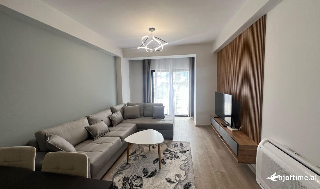 Shtepi me qera Apartament ne Tirane, 1+1, Mobilimi E mobiluar, Pagesa 550  Euro.