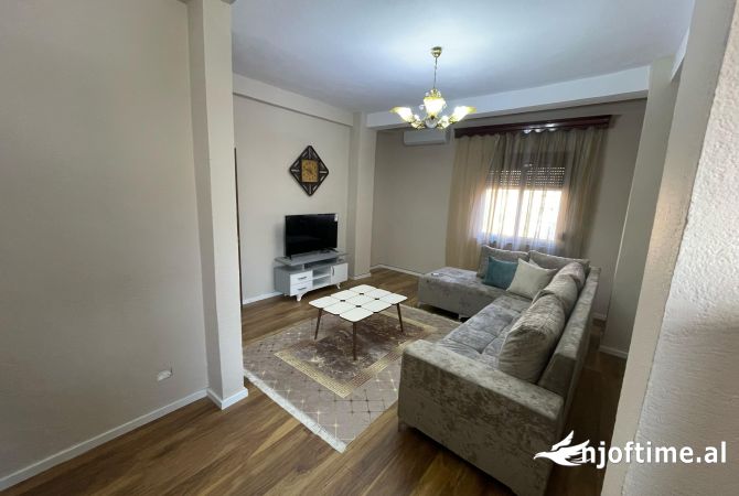 Shtepi me qera 2+1 ne Tirane - 700 Euro