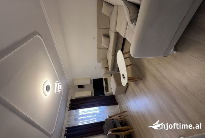 Shtepi me qera Apartament ne Tirane, 1+1, Mobilimi E mobiluar, Pagesa 40,000  Leke.